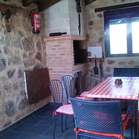 House With 4 Bedrooms In With Wifi *